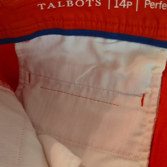 Talbots Perfect Shorts In 🍅 - Picture 10 of 13